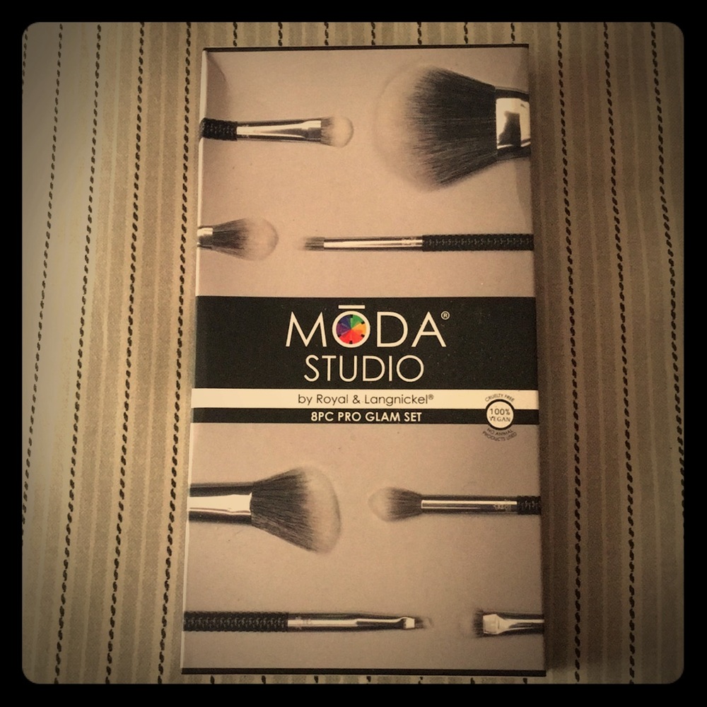 Mōda Studio: Pro Glam Set